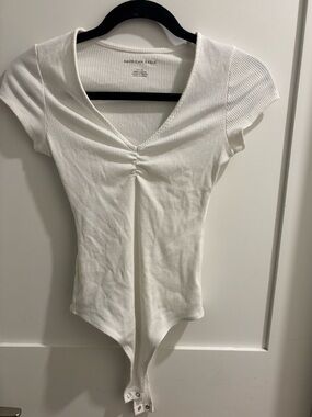 American Eagle Outfitters White Ribbed V-Neck Short Sleeve Bodysuit